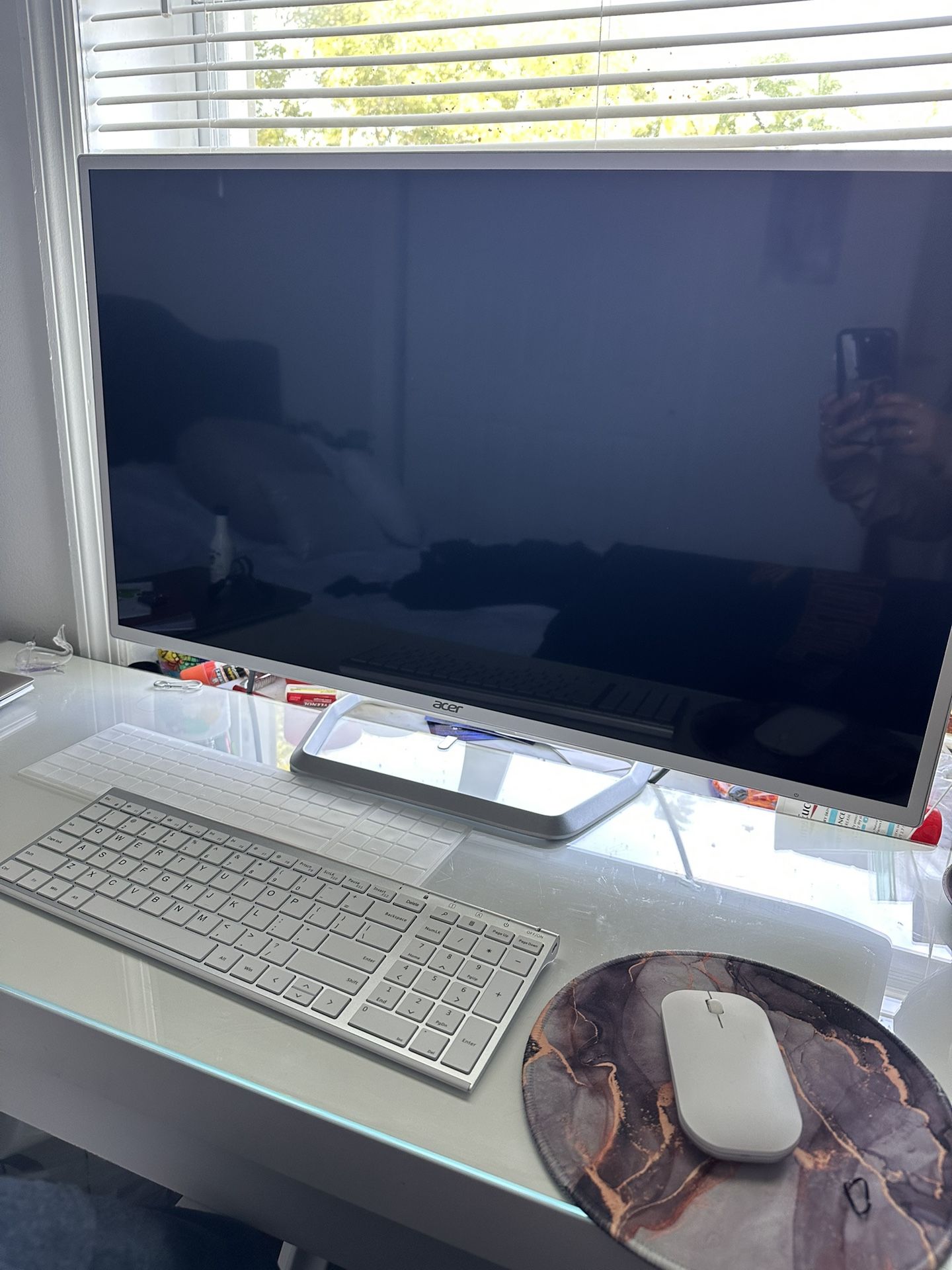 White Monitor