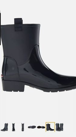 Women Tommy Helfiger rain boots black, size 9M