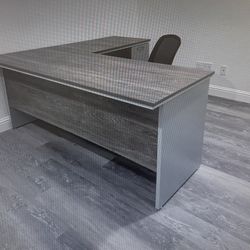 Custom Commercial-Grade Office Furniture | 