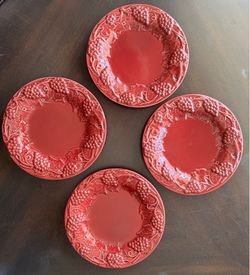 Vintage Bordallo Pinheiro Grape Red Dinner Plates (4)