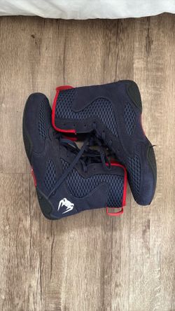 Venom boxing shoes size 6