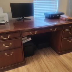 Free Solid Wood Eexecutive Desk