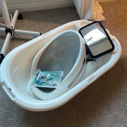 Baby Items/ Baby Bathtub / car seat Mirror