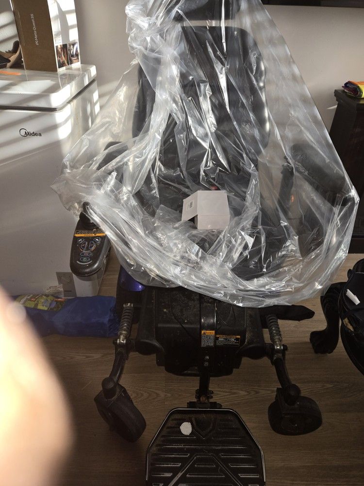 Electric Wheelchair
