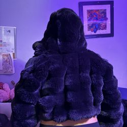 Black Velvet Cropped Sweater 