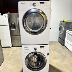 Samsung Washer And Dryer Set Stacked 27 "width Dryer Is GAS....