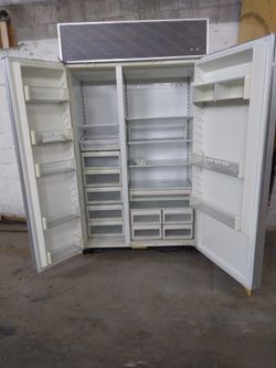 Sub Zero Refrigerator 