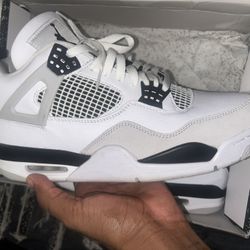Jordan 4
