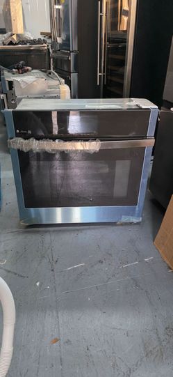 NEW GE PROFILE SMART 30 IN  SINGLE OVEN STAINLESS STEEL WITH AIR FRY AND CONVECTION OVEN