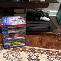 Ps4 With 2 Controllers And 15 Games 