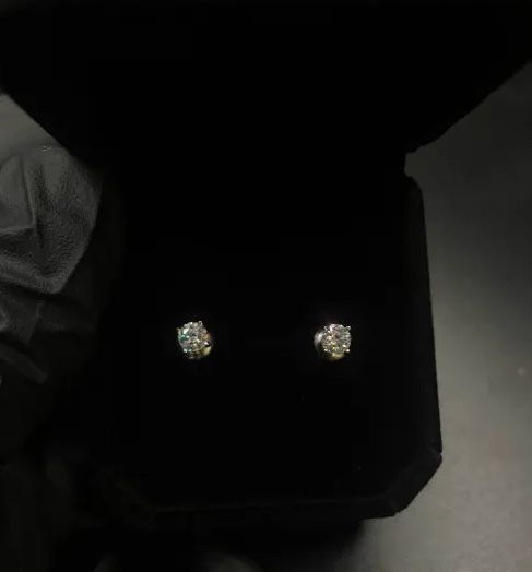 Diamond Moissanite Stud Earrings Passes Tester