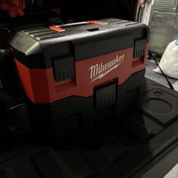 Milwaukee Vacuum