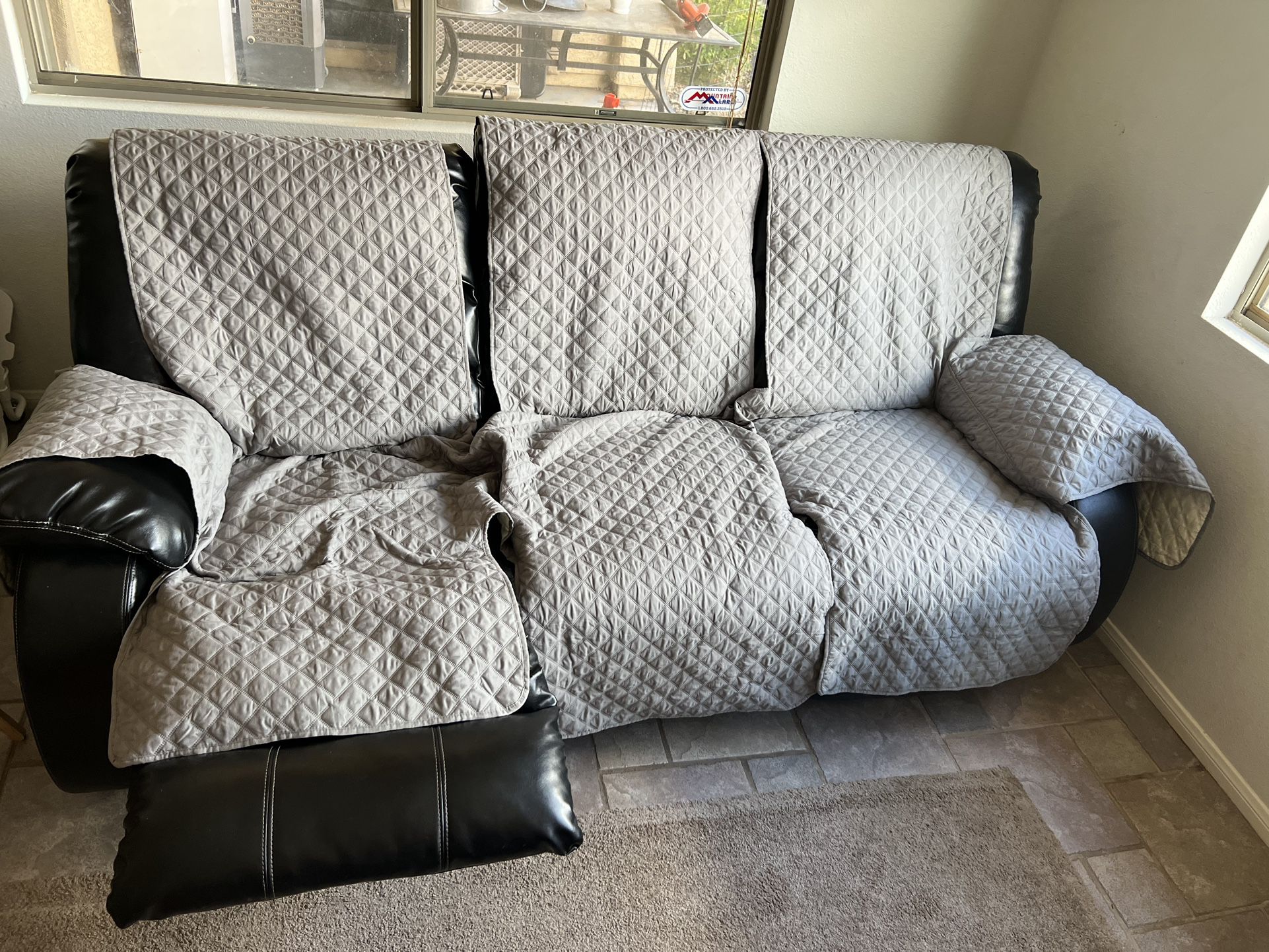 FREE Sofa Recliner Couch