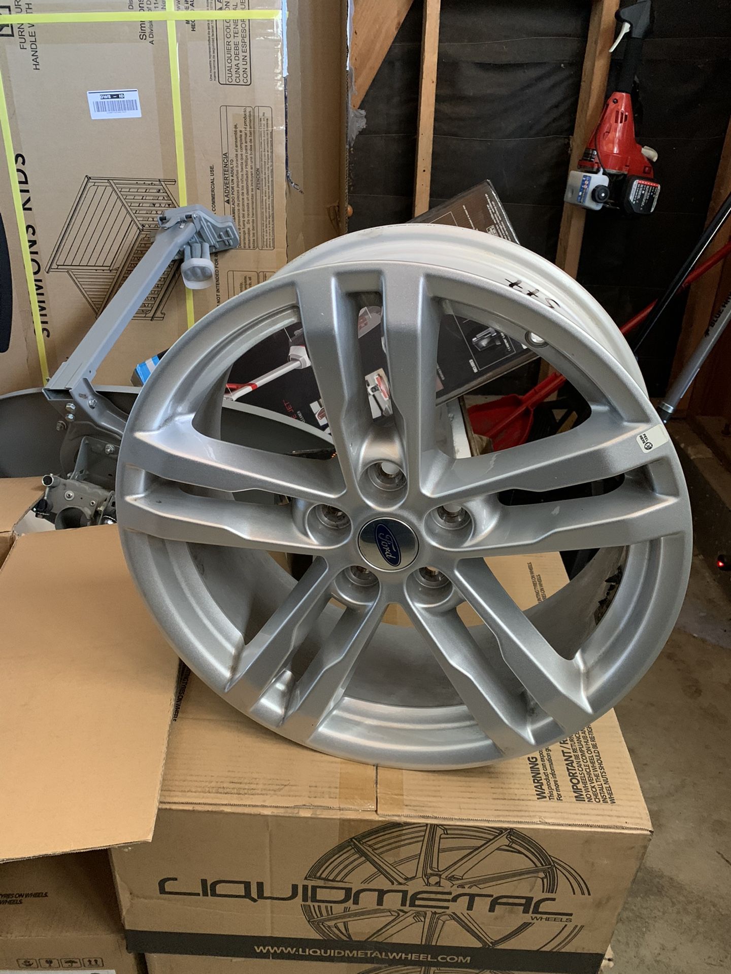 Rims size 18 From a 2020 Ford explore xlt