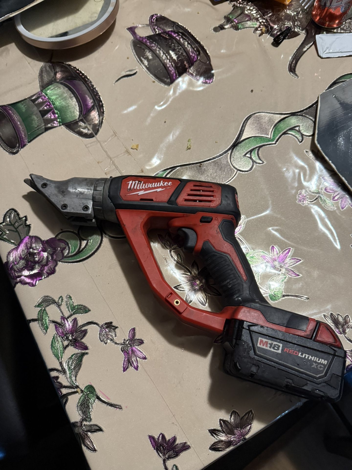 Milwaukee Cordless Metal Shear
