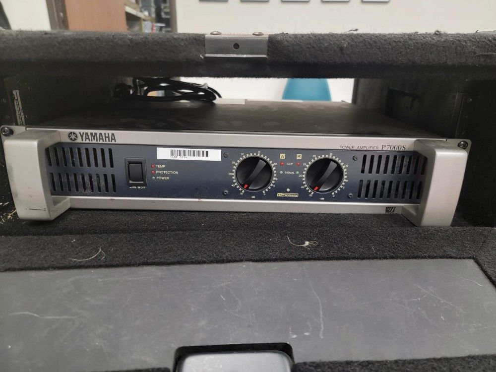 Yamaha P7000S Amp In Gator Flight Case