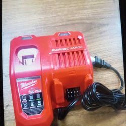 Milwaukee Fast Charger