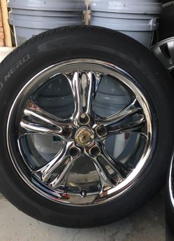 Llantas con rin para un Cadillac 17. 235/55ZR17