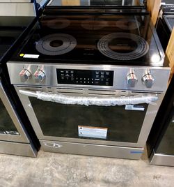 Stainless Steel Electric Range with Glass Cooktop