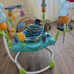 Finding Nemo Bouncer Like New