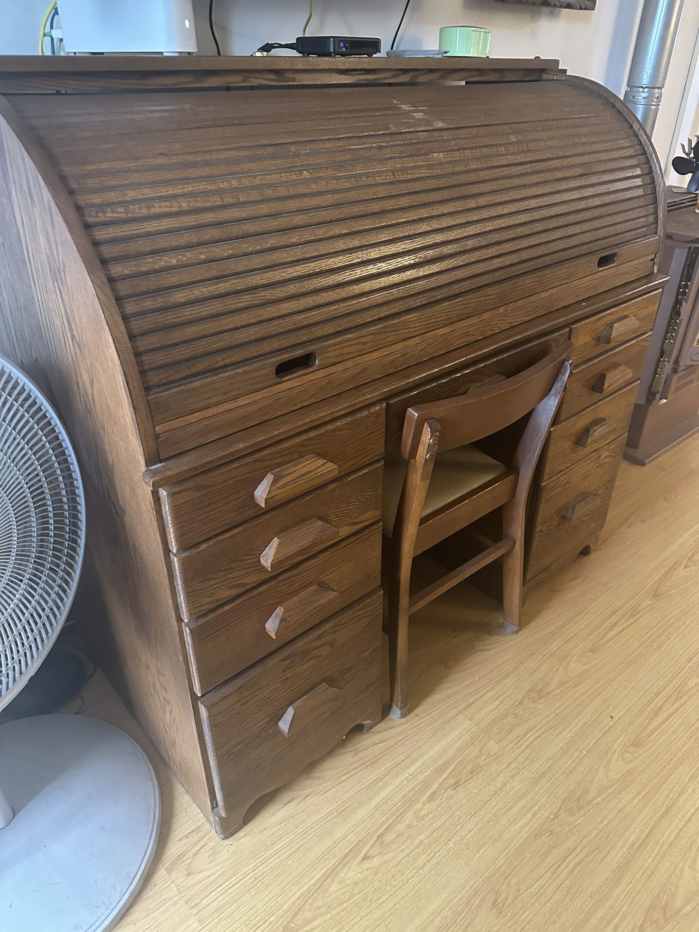 Free -Vintage Desk And Chair