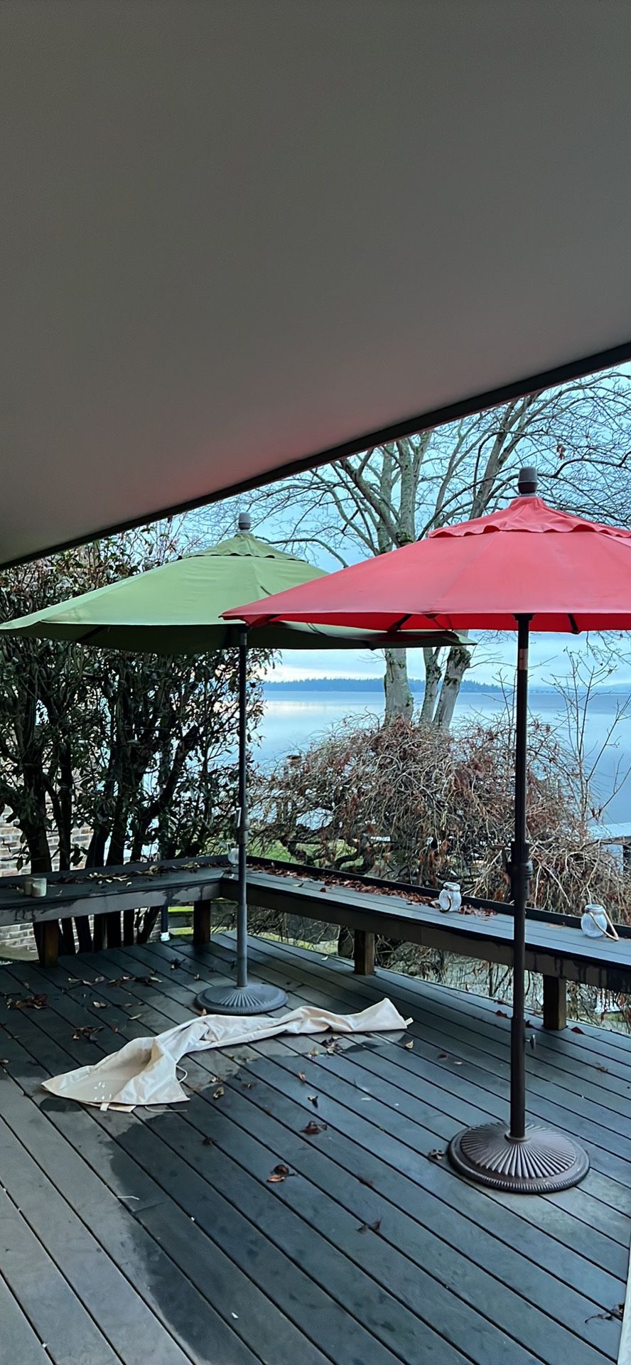 OBravia Outdoor Umbrellas W/Stand for Sale in Kirkland, WA OfferUp
