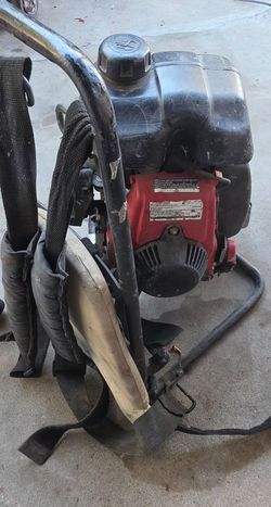 Honda Concrete Vibrator gas-powered backpack concrete vibrator equipped with a small 4-stroke Honda engine