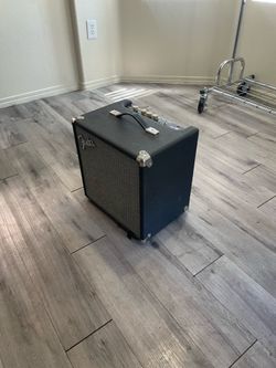 Fender Rumble 25 V3 Bass Combo Amplifier (Bass Amp)