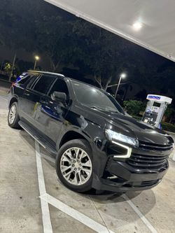 Suburban 21+ Blacked Out Grill