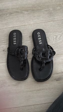 Women’s GUESS sandals size.7
