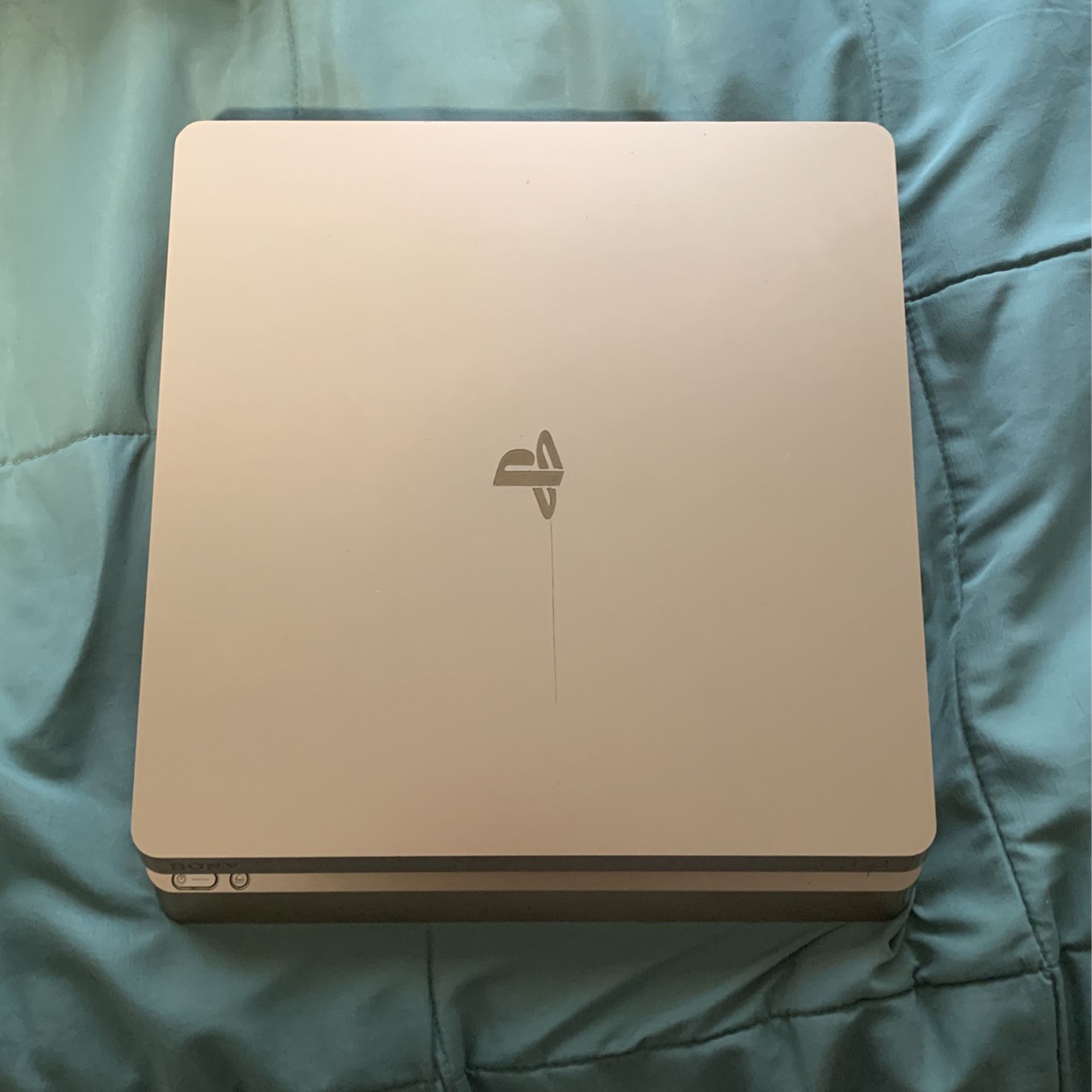 Gold PS4