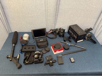 Canon Rebel T7 Camera Bundle