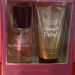 Victoria Secret Velvet Petal Gift Set