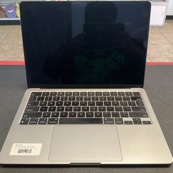 Apple MacBook Air 13.6”