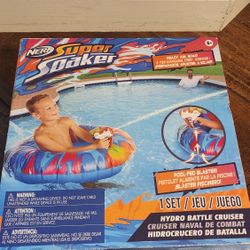 NERF Super Soaker Hydro Battle Ride-On Cruiser – Inflatable Pool Float with Pool-Fed Mega Water Blaster