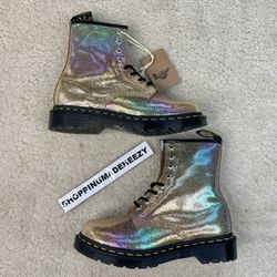 [Wm 6] DOC MARTENS 1460 RAY Iridescent Suede Leather for Sale in Plano, TX - OfferUp