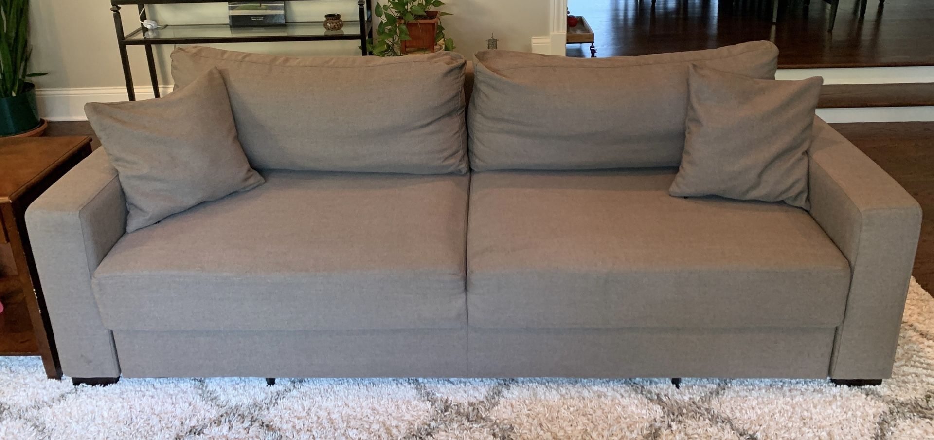 ✨ Lamzia Sleeper Sofa – Like New – Stylish & Functional! ✨