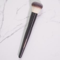 LAWLESS Foundation Brush (100% New & Authentic)
