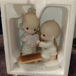 Vibtage: 1986 "He's The Healer Of Broken Hearts" Precious Moments