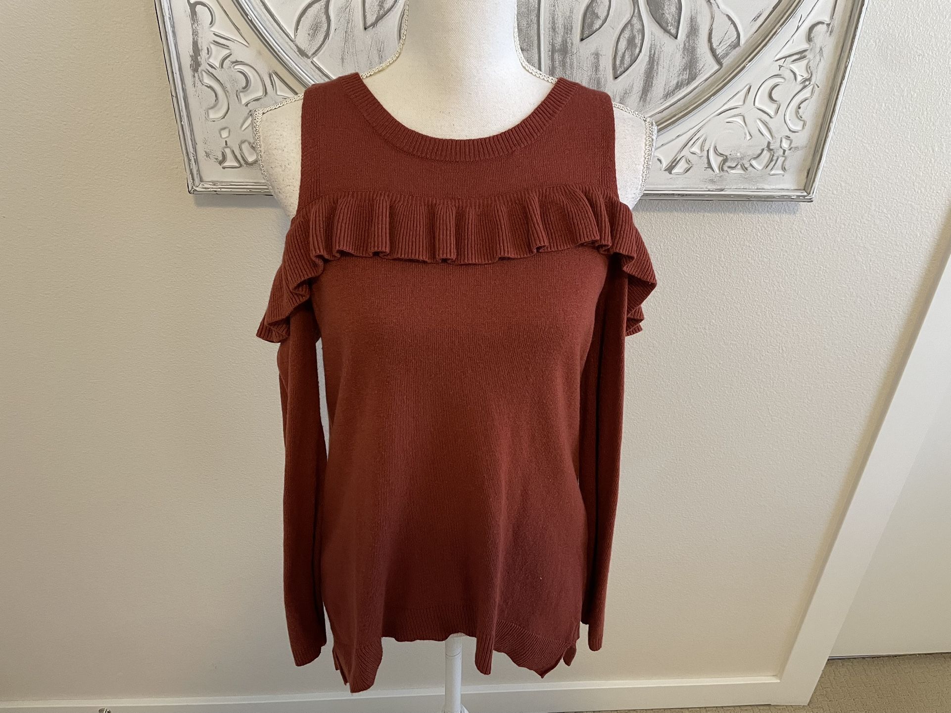 very J Rust Red Cold Shoulder Sweater w/ Ruffle detail, S
