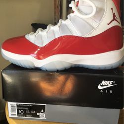 Air Jordan 11 (cherry)