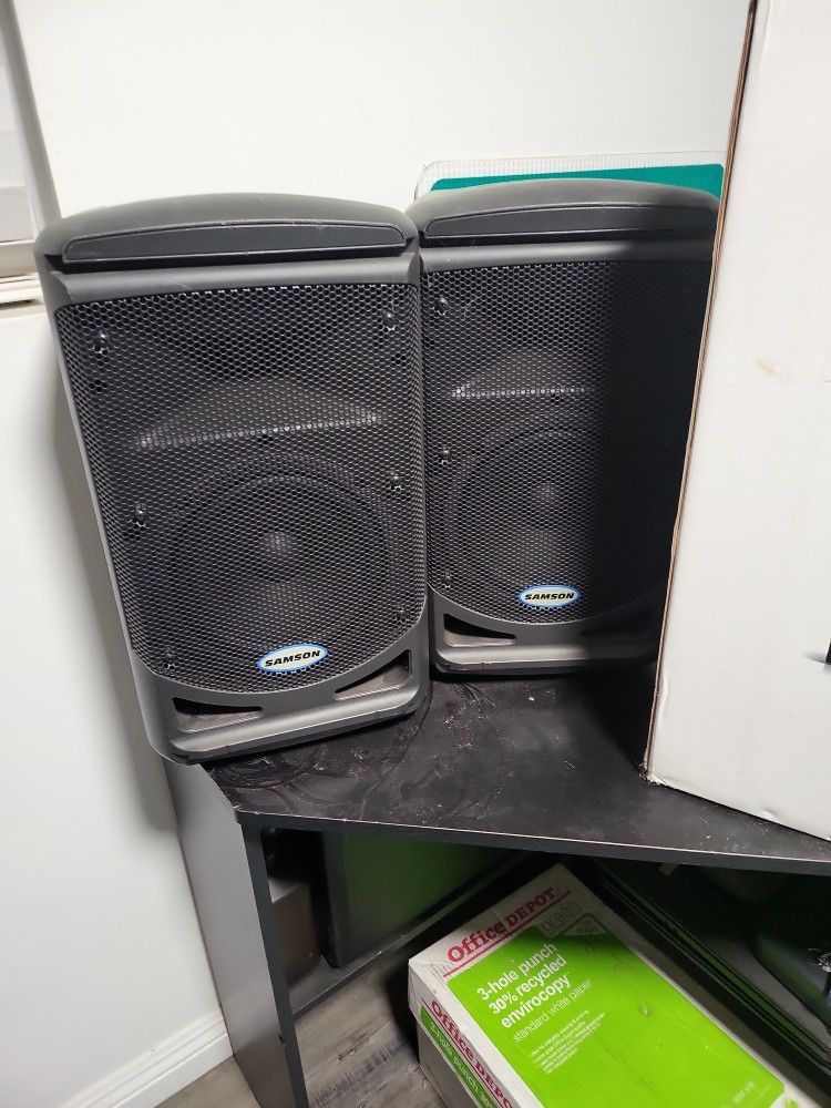 Samson Expedition Xp308i Portable PA System