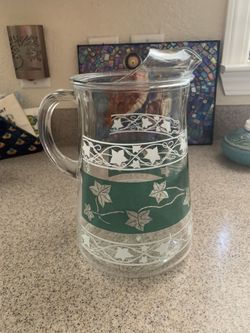 Large Vintage Glass pitcher with green and white Ivy, Excellent Condition!