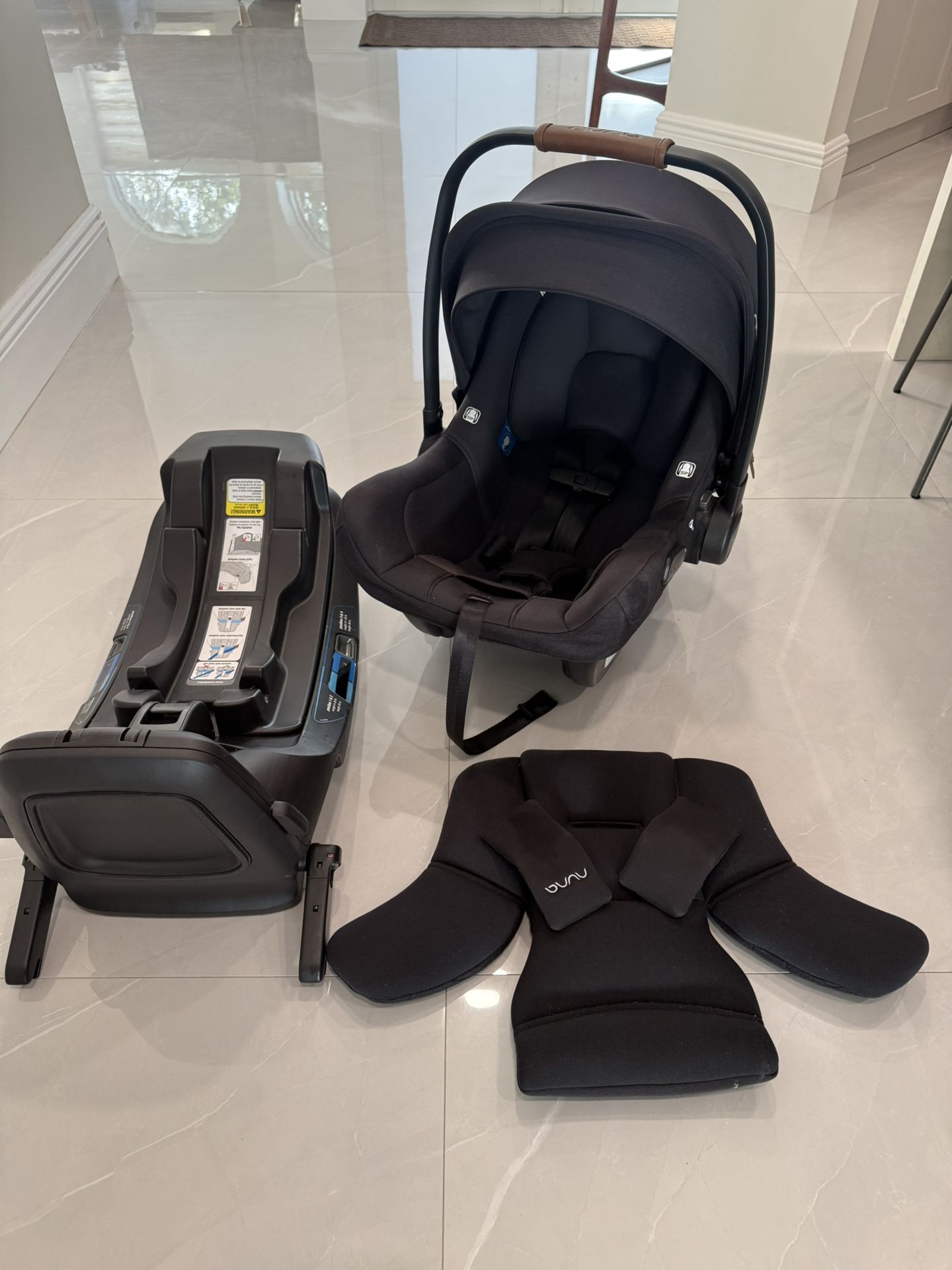 ✨ Nuna PIPA aire RX Infant Car Seat + Base – Excellent Condition ✨