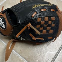 BASEBALL GLOVE