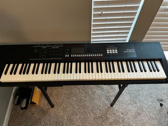 Roland Juno-D 88 key keyboard piano