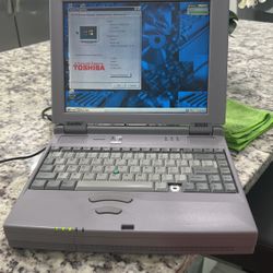 Toshiba Satelite 305CDS Clean Install Of OEM Windows 95.