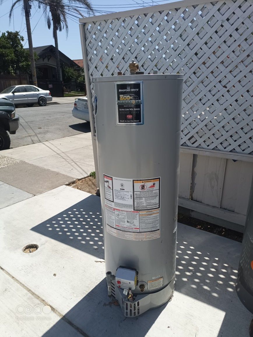 40 Gallon Water Heater