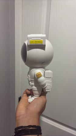 Astronaut led light