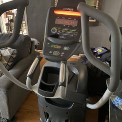 Octane Q 37 X Elliptical Trainer 